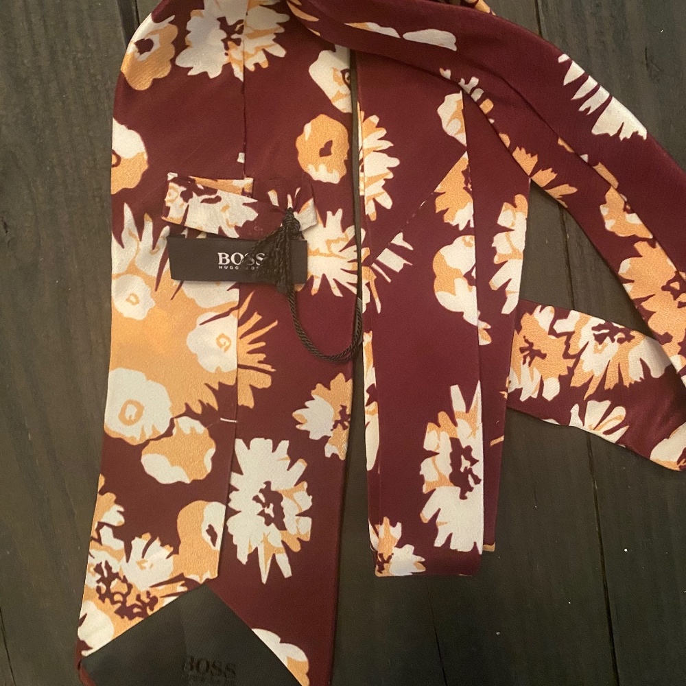Never worn Hugo Boss tie